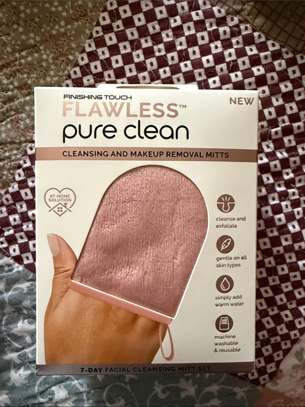 Finishing Touch Flawless Facial Mitt - 7-Day Makeup Remover Cloth Set